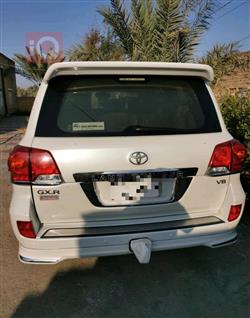 تۆیۆتا لاند کروزەر